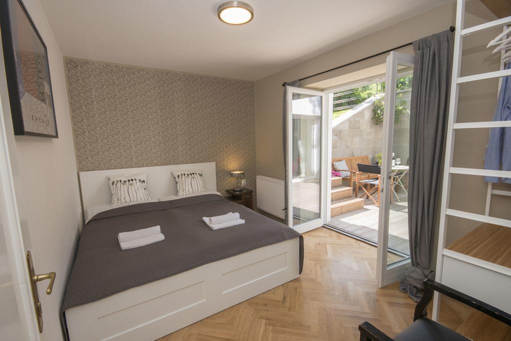 Bed&Breakfast & Apartment Klafe Brno Exterior foto